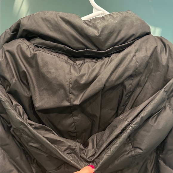 Patagonia Women's down black parka - Picture 9 of 9